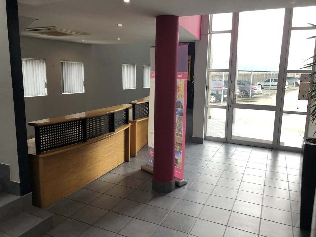 To Let Commercial Property for Rent in Parow Industrial Western Cape